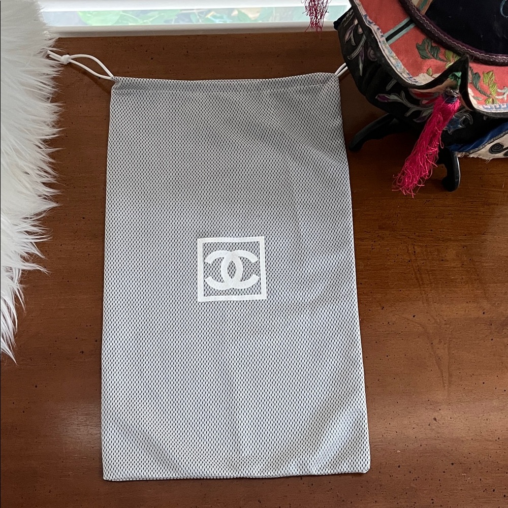 CHANEL White Logo Gray Mesh Dust Bag